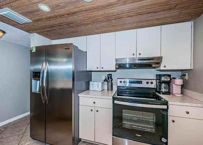 Villas Of Clearwater - Unit A1 *
